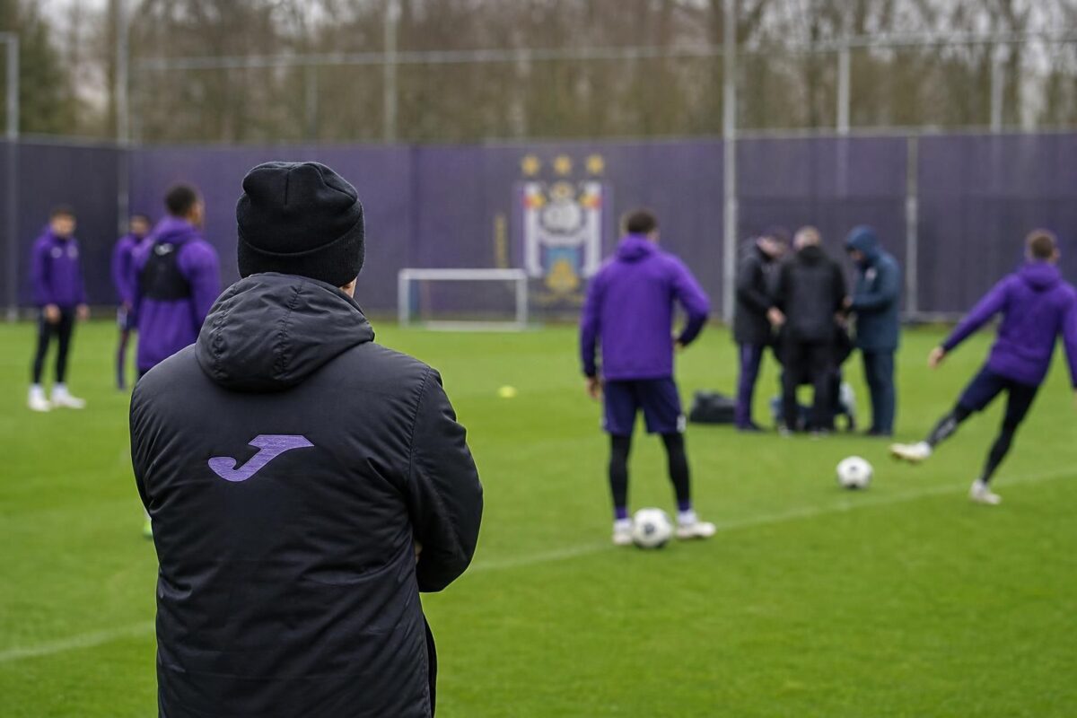 Gespannen trainingsbeeld bij RSC Anderlecht na blessurezorgen rond Ilay Camara