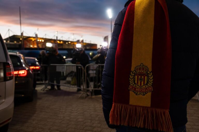Transfercontext rond KV Mechelen in aanloop naar een mogelijke zomertransfer.