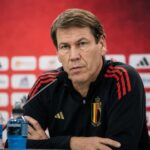 Rudi Garcia tijdens een gespannen persmoment van de Rode Duivels