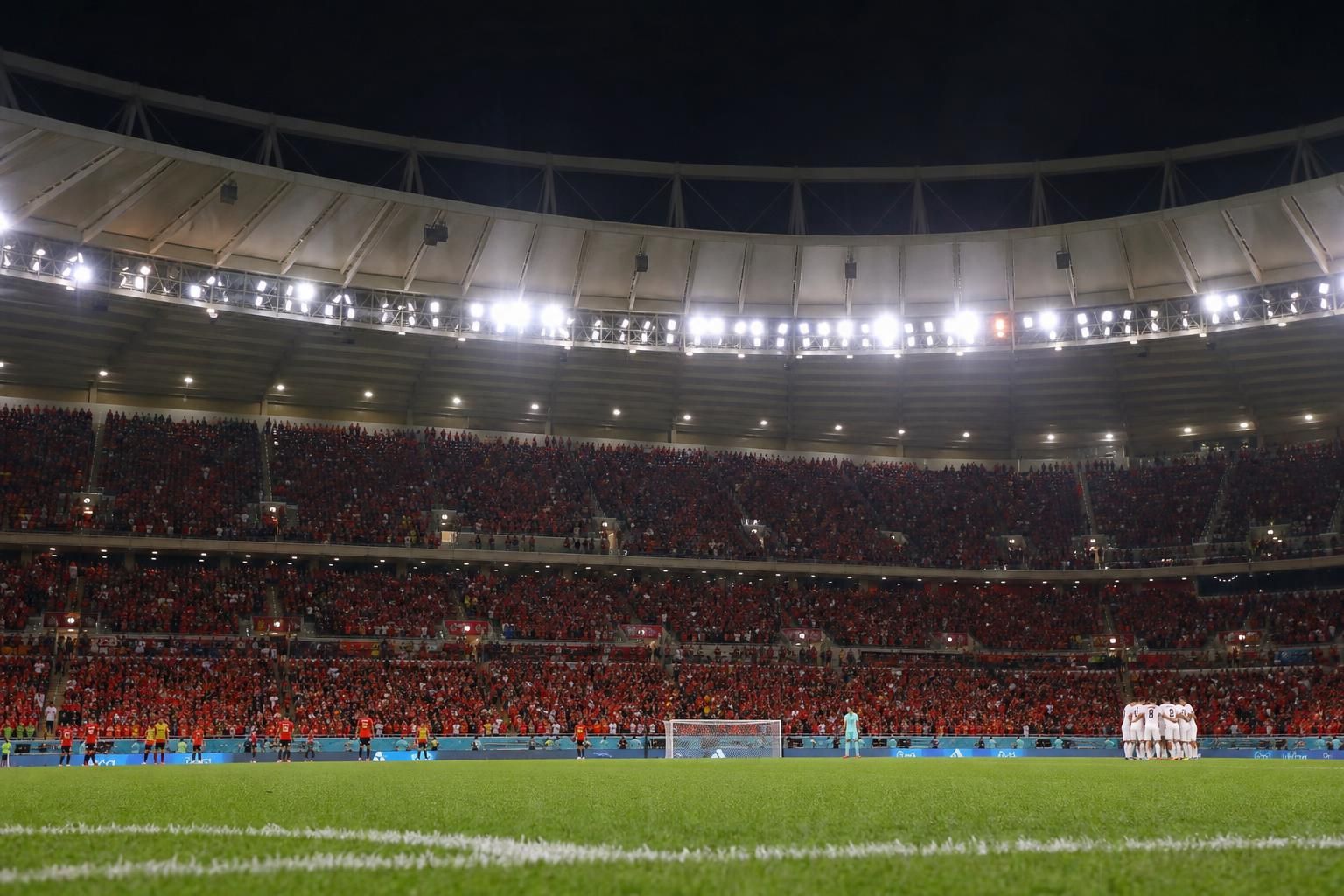 Gespannen WK-sfeer rond Rode Duivels tegen Nieuw-Zeeland in een vol stadion