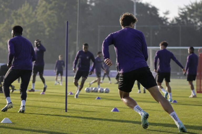 RSC Anderlecht werkt op training verder aan de voorbereiding na de komst van Vitor Bruno.