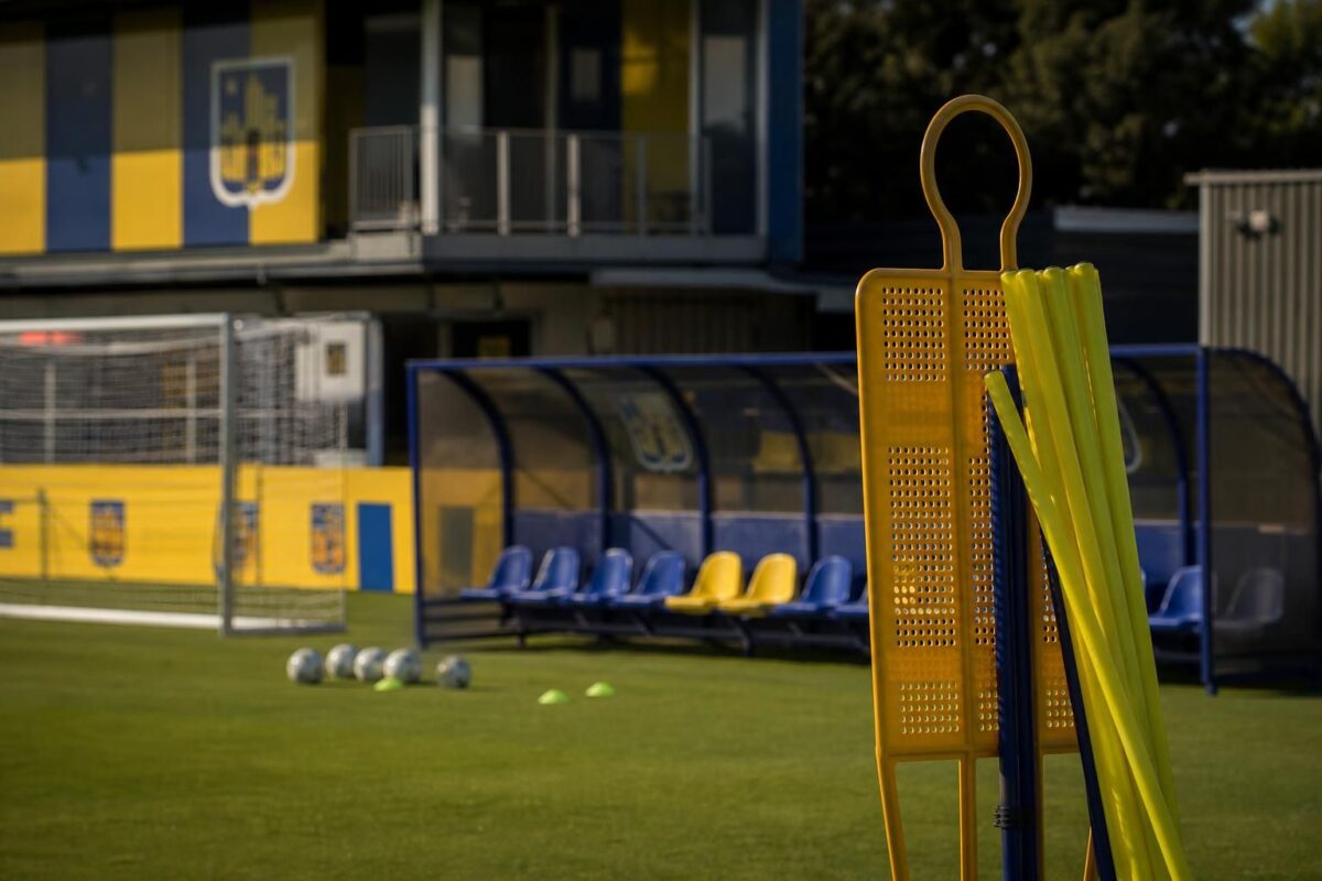 Transferdruk bij KVC Westerlo rond Het Kuipje tijdens de zomermercato