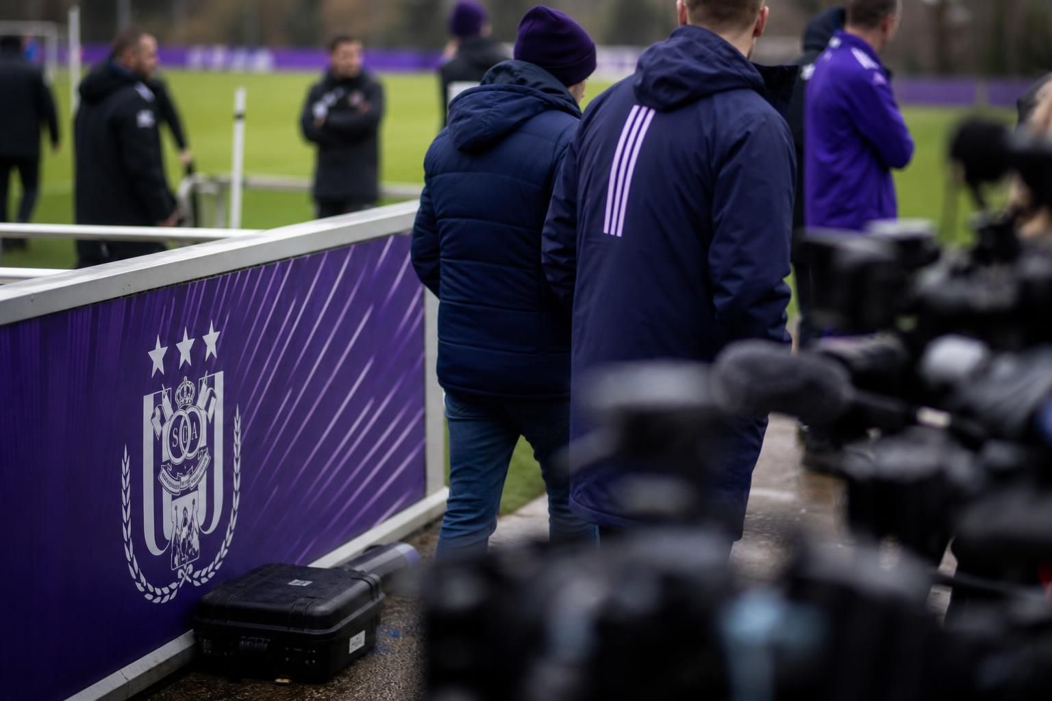 Gespannen sfeer rond de sportieve werking van RSC Anderlecht na een interne personeelsingreep