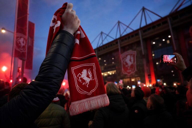 Transferbeeld rond FC Twente na de officiële komst van Wout Weghorst.