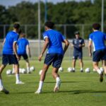 Jonge spelers van KRC Genk tijdens een voorbereidingstraining