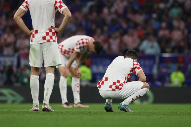 Kroatische spelers tijdens een WK-avond waarop Ivan Perisic zijn jubileum bereikt