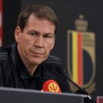 Rudi Garcia tijdens een gespannen persmoment bij de Rode Duivels