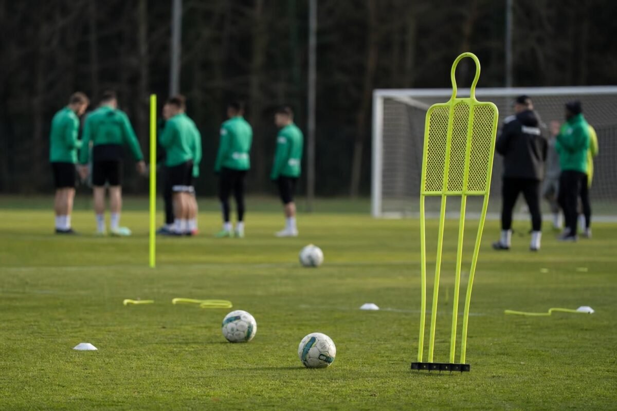 Trainingssfeer bij Lommel SK na de blessure van Jhon Banguera