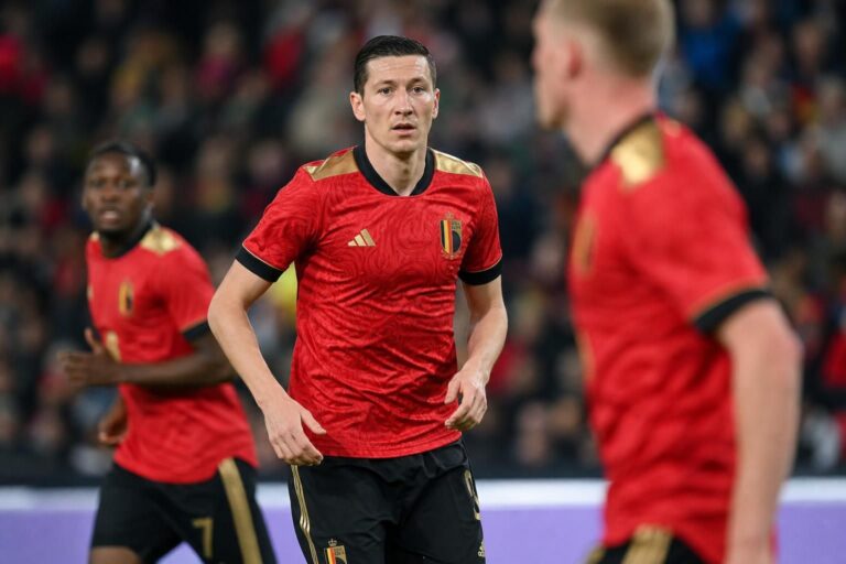Hans Vanaken in actie bij de Rode Duivels tijdens een wedstrijdcontext