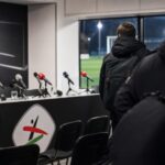 Persmoment bij OH Leuven rond de veeleisende start van Timmy Simons