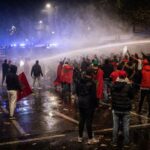 Marokkaanse supporters tijdens een gespannen WK-viering na de zege tegen Nederland