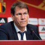 Rudi Garcia tijdens een gespannen persmoment bij de Rode Duivels