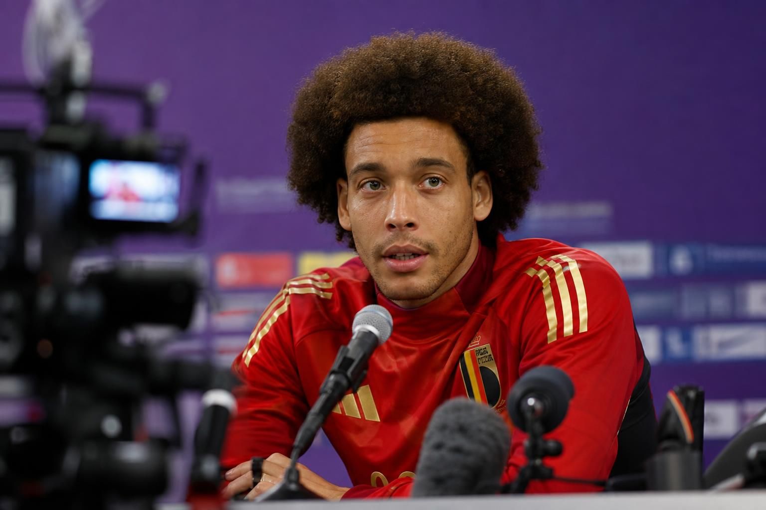 Axel Witsel in de context van de Rode Duivels na zijn officiƫle vertrek bij Girona