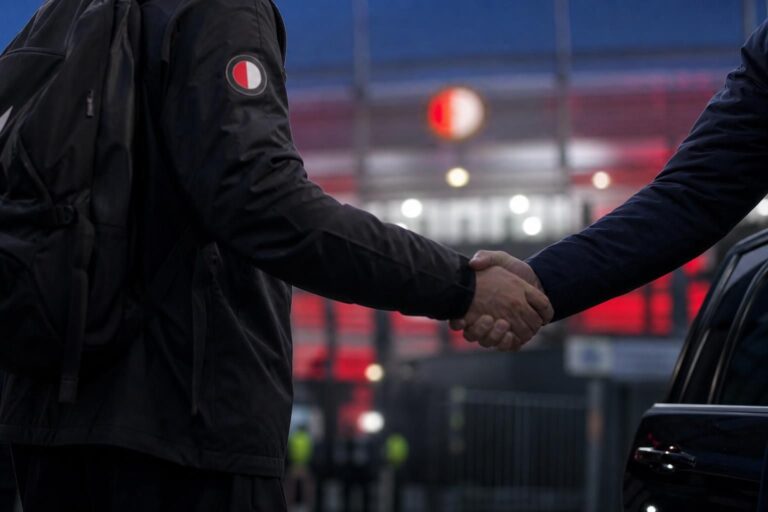 Transfercontext rond Feyenoord na de komst van Mika Mármol.