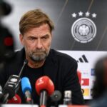 Jürgen Klopp in een gespannen perscontext rond Duitsland na de WK-uitschakeling