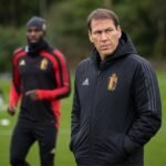 Rudi Garcia tijdens een training van de Rode Duivels in aanloop naar Kroatië