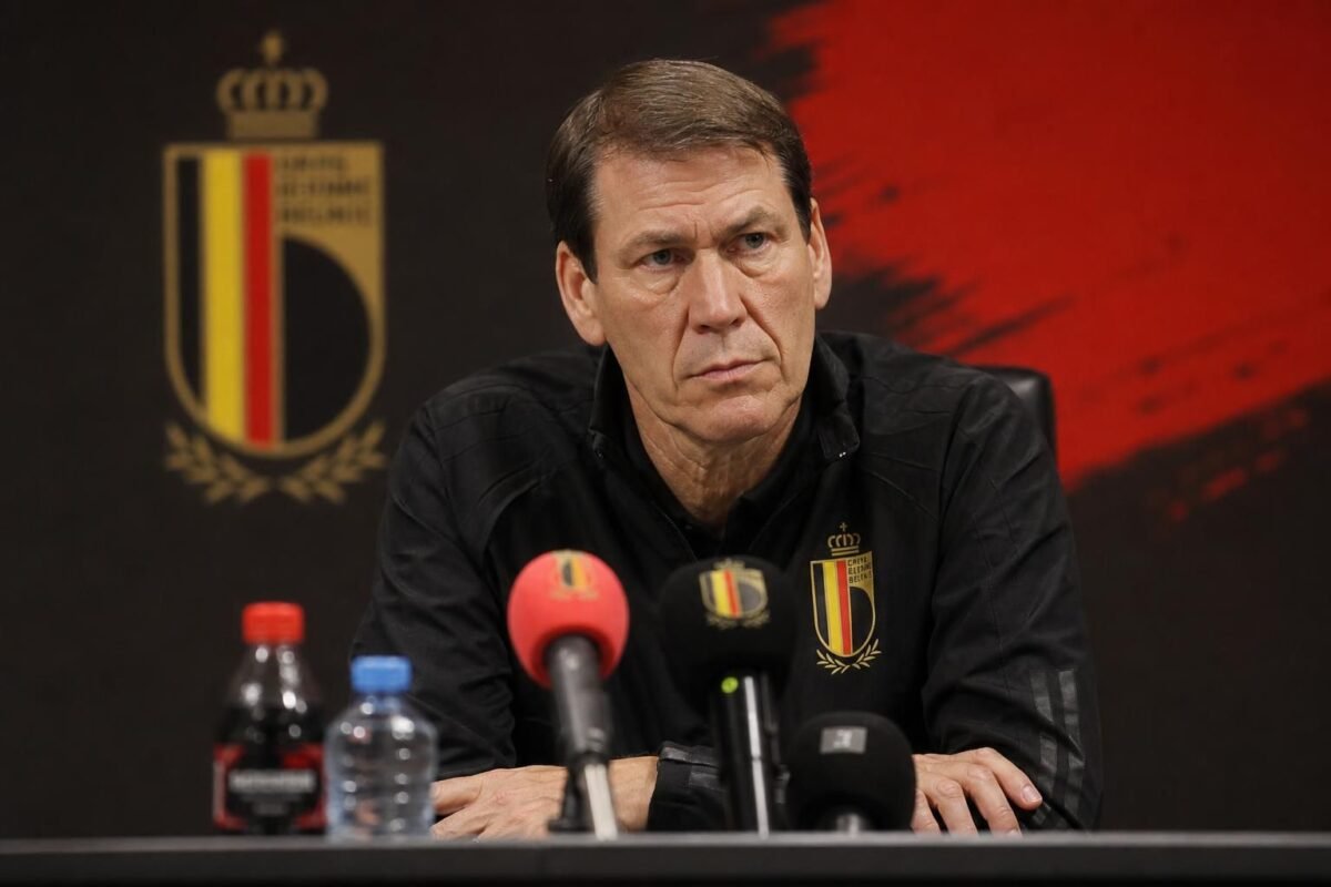 Rudi Garcia tijdens een persmoment van de Rode Duivels richting WK
