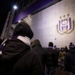 Gespannen supporterssfeer rond Lotto Park van RSC Anderlecht