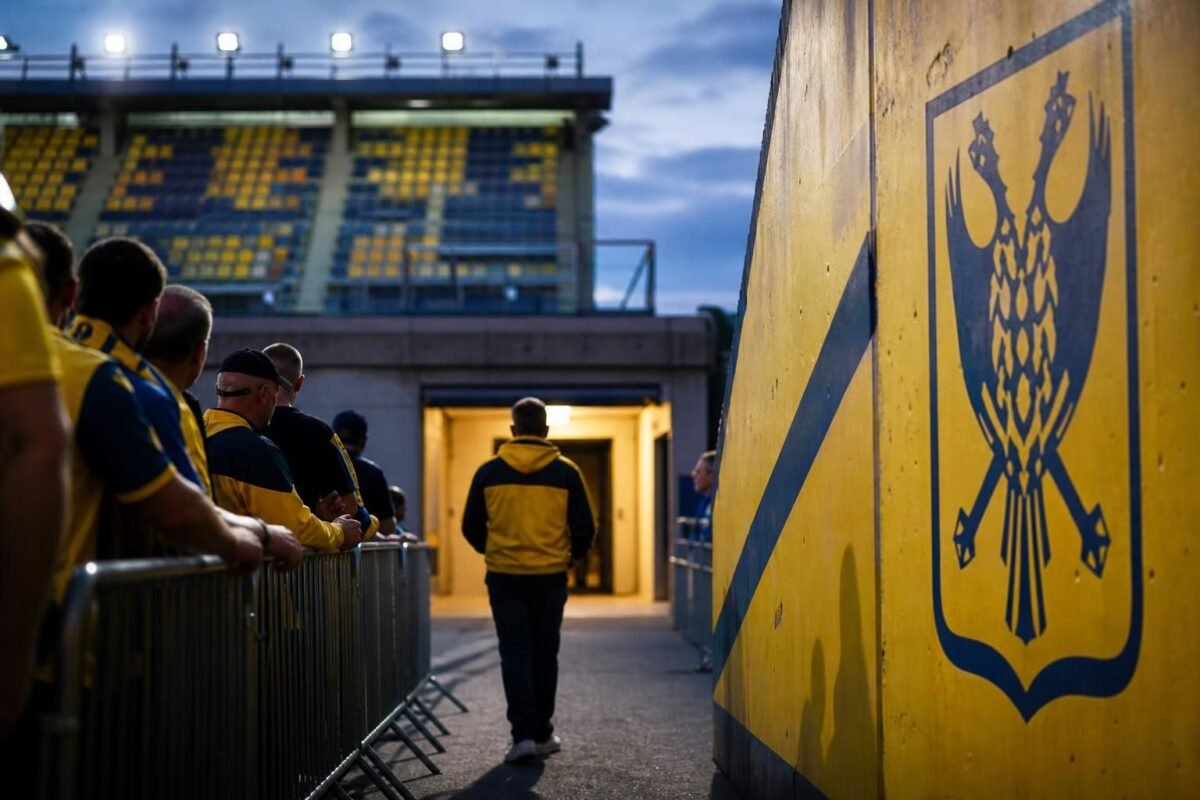 Gespannen voetbalsfeer rond Stayen bij STVV in de aanloop naar een mogelijke transferzomer.