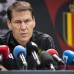Rudi Garcia tijdens een gespannen persmoment bij de Rode Duivels