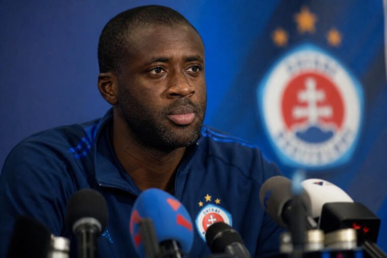 Yaya Touré tijdens een voetbalpersmoment