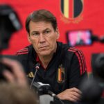Rudi Garcia in een gespannen persmoment rond de WK-keuzes van de Rode Duivels