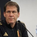 Rudi Garcia in een perscontext bij de Rode Duivels richting het WK.