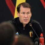 Rudi Garcia tijdens een persmoment van de Rode Duivels richting WK