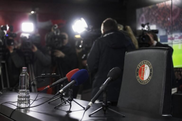 Gespannen persmoment rond Feyenoord na de breuk met Robin van Persie.