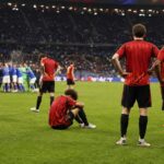 De Jonge Duivels U17 verwerken de ontgoocheling na de EK-finale tegen Italië.