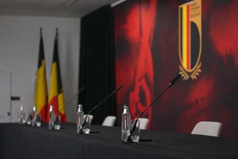 Persmoment van de Rode Duivels tijdens de voorbereiding op het WK