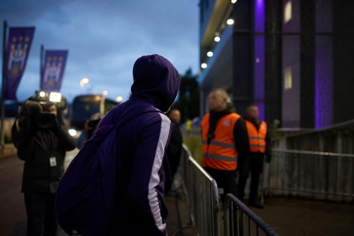 Transfercontext rond RSC Anderlecht en de interesse in Mihajlo Cvetkovic