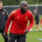 Romelu Lukaku tijdens een geconcentreerd trainingsmoment bij de Rode Duivels richting WK