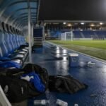 Sfeermoment rond Dender in een stadioncontext na afloop van het seizoen.