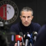 Robin van Persie in een gespannen Feyenoord-context na zijn ontslag als trainer