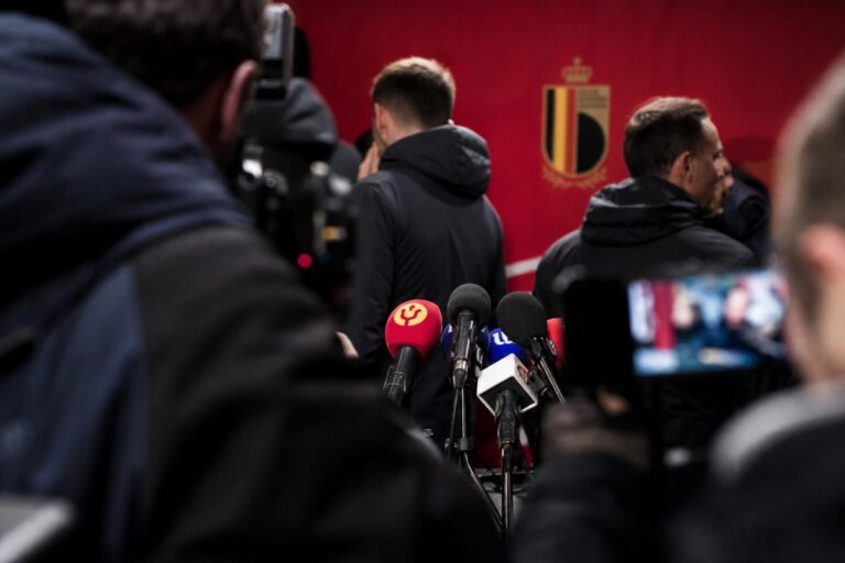 Gespannen persmoment rond de Rode Duivels na uitspraken over de defensie