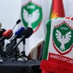 Sfeerbeeld van een trainersvoorstelling bij Amedspor