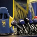 Wouter Vrancken na zijn afscheid bij STVV, met buitenlandse interesse en geruchten rond Feyenoord.