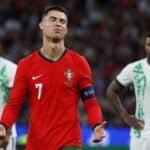 Cristiano Ronaldo reageert tijdens Portugal tegen Nigeria in de laatste WK-test