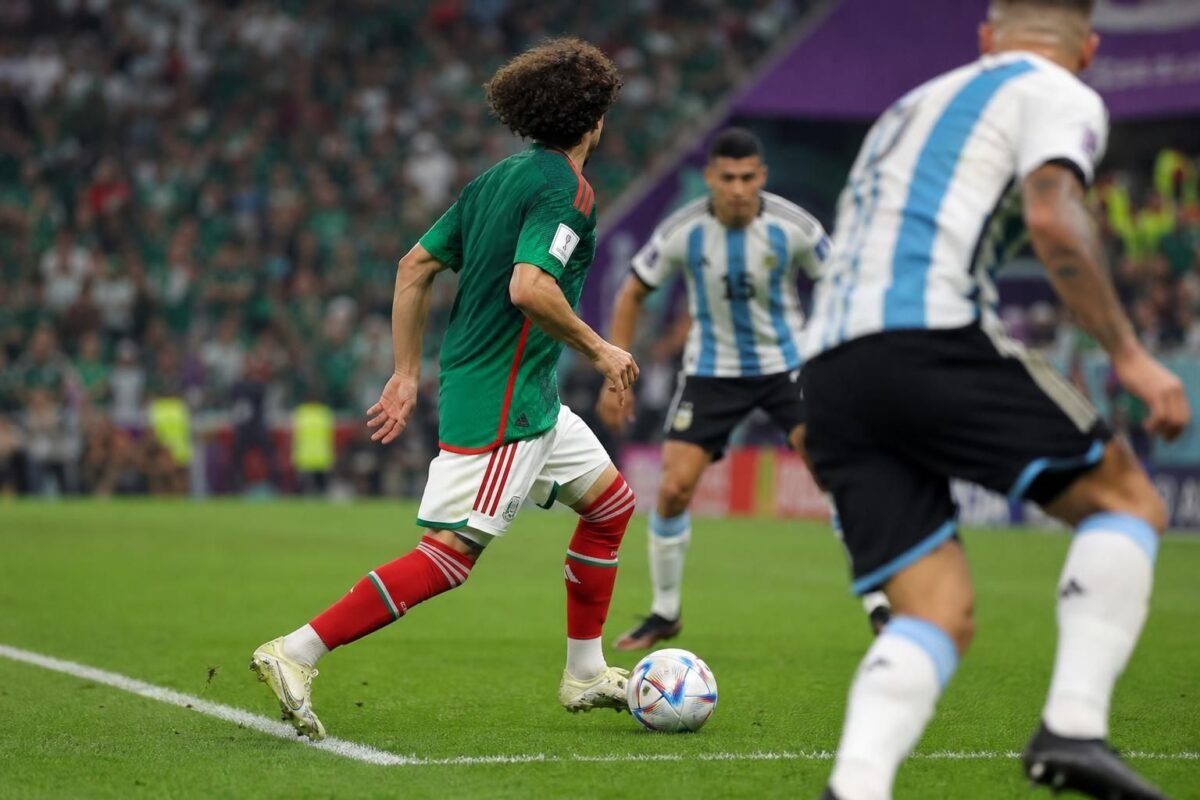 WK-context rond César Huerta bij Mexico met zijn moeilijke periode bij RSC Anderlecht als achtergrond