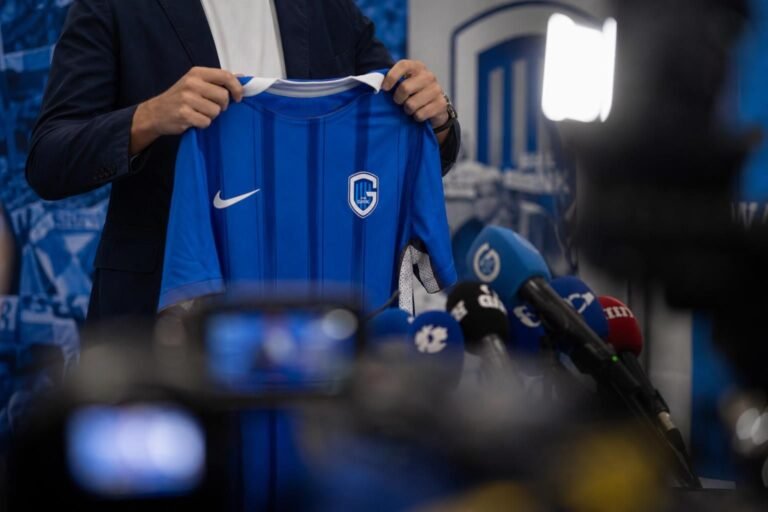 Transfercontext rond Jeppe Erenbjerg bij KRC Genk na de reactie van Jelle Vossen
