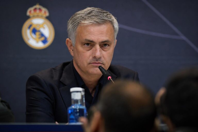 José Mourinho in een gespannen perscontext rond zijn terugkeer bij Real Madrid
