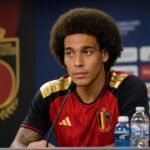 Axel Witsel tijdens een persmoment bij de Rode Duivels