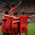 Canadese WK-spelers vieren een late gelijkmaker tegen Bosnië in Toronto