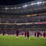 Qatarese voetbalsfeer voor een WK-duel zonder herkenbare gezichten