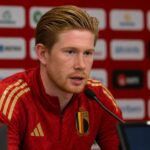Kevin De Bruyne tijdens een persmoment van de Rode Duivels voor de WK-opener tegen Egypte