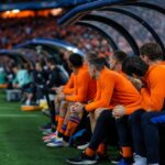 Gespannen voetbalsfeer rond Nederland bij de start van het WK 2026