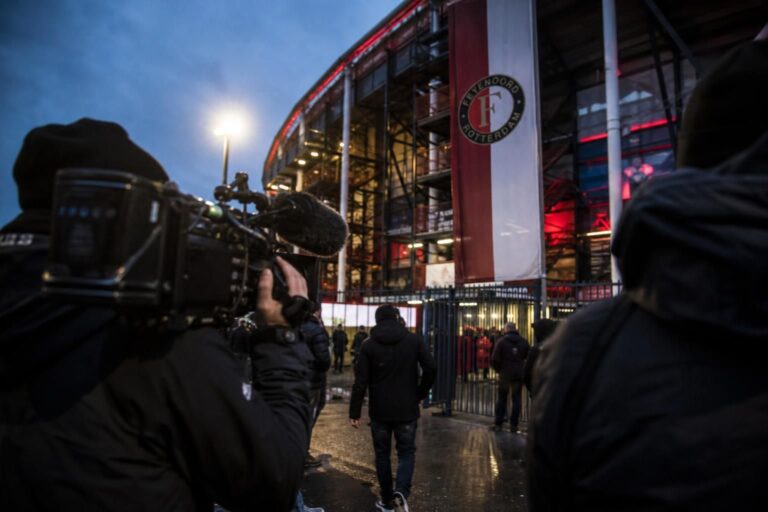 Transfercontext rond Feyenoord en Ryunosuke Sato bij De Kuip zonder herkenbare gezichten