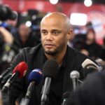 Vincent Kompany tijdens een persmoment bij Bayern München