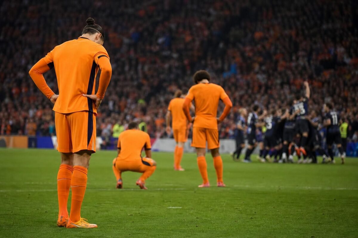 Gespannen stadionmoment rond Oranje na het WK-gelijkspel tegen Japan
